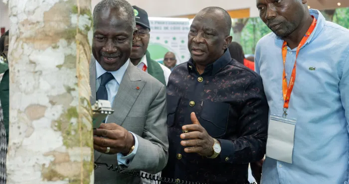sara-2025-adama-bictogo-et-des-parlementaires-en-immersion-au-plus-important-salon-agricole-dafrique