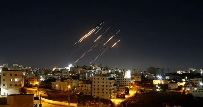 nouvelle-frappe-nocturne-iranienne-sur-israel-plusieurs-morts-et-blesses-dans-les-bombardements