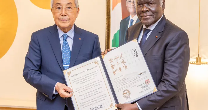 taekwondo-beugre-mambe-eleve-au-rang-de-7e-dan-honorifique-par-le-kukkiwon