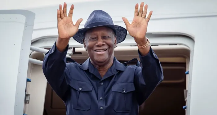 presidence-le-president-alassane-ouattara-sest-envole-pour-un-sejour-en-france