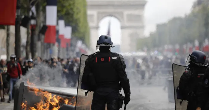 france-une-fete-nationale-sous-tension