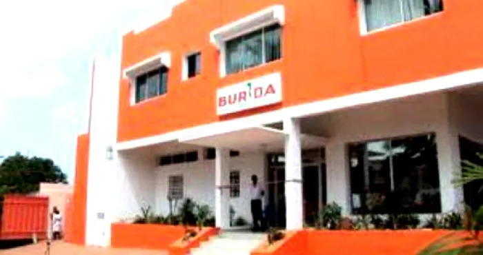 burida-le-paiement-dune-redevance-de-droit-dauteur-et-des-droits-voisins-desormais-imposee-aux-residences-meublees
