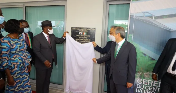 le-centre-sportif-culturel-et-des-tic-ivoiro-coreen-alassane-ouattara-de-1200-places-officiellement-inaugure