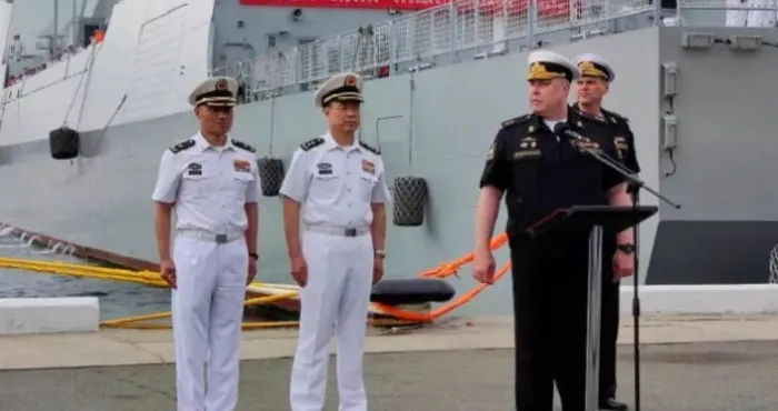 manoeuvres-mer-du-japon-la-chine-et-la-russie-font-une-demonstration-de-force-maritime-baptisee-joint-sea-2025