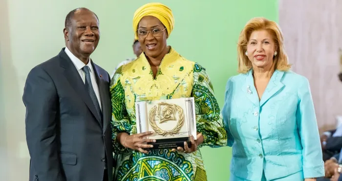 anzata-ouattara-laureate-du-prix-national-dexcellence-de-litterature-2025-felicitee-par-le-sila