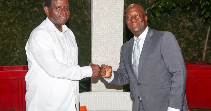 3-mois-apres-son-retour-dexil-akossi-bendjo-se-reconcilie-avec-le-rhdp
