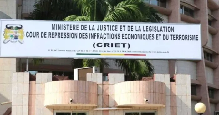 benin-une-banquiere-et-son-mari-condamnes-pour-un-detournement-de-294-millions-fcfa
