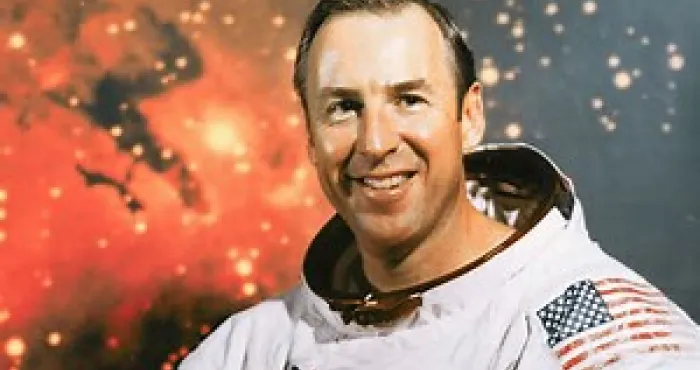 lastronaute-americain-jim-lovell-commandant-de-la-mission-apollo-13-est-mort