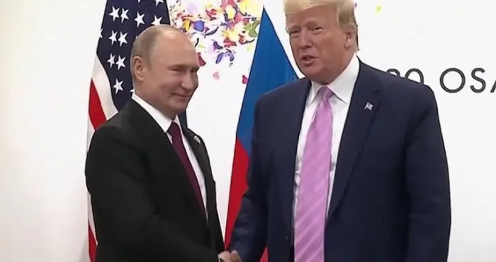 diplomatie-trump-et-poutine-se-retrouvent-en-alaska-le-15-aout
