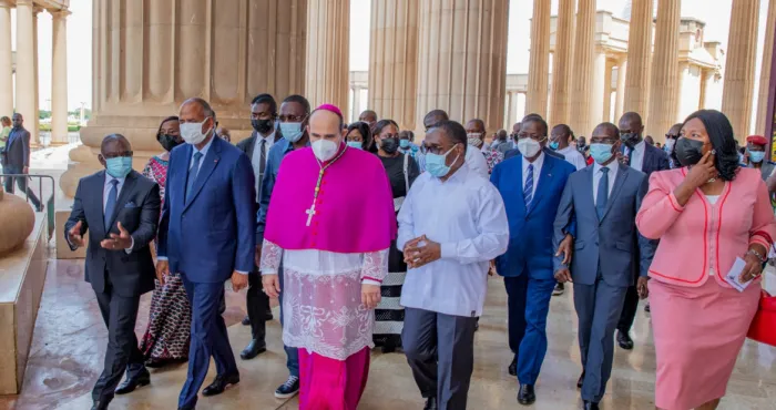 journee-de-la-paix-le-premier-ministre-patrick-achi-prend-part-a-une-messe-a-la-basilique-de-yamoussoukro