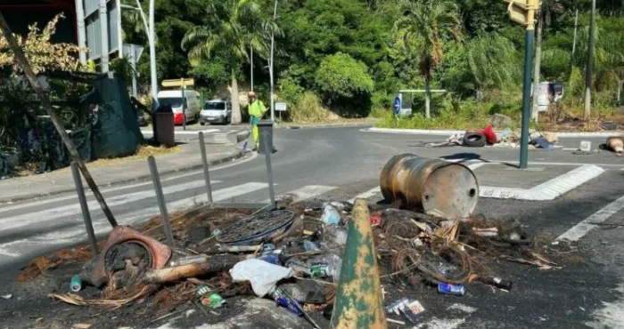 crise-aux-antilles-lobligation-vaccinale-catalyseur-dune-situation-sociale-explosive