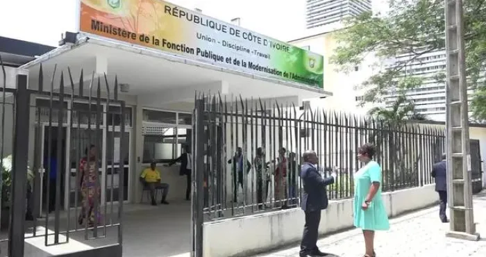 administration-publique-mauvais-accueil-retard-dans-la-delivrance-dactes-extorsion-de-fonds