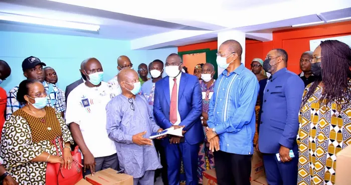 fetes-de-fin-dannee-ibrahim-konate-cadaute-les-couches-defavorisees-de-port-bouet