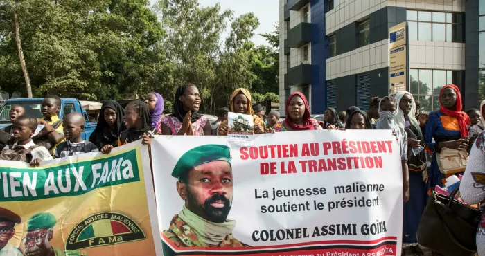 manifestations-contre-la-cedeao-au-mali-assimi-goita-teste-sa-popularite