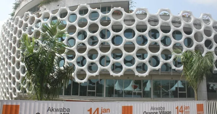 cote-divoire-le-nouveau-siege-de-la-societe-de-telephonie-orange-inaugure-a-abidjan