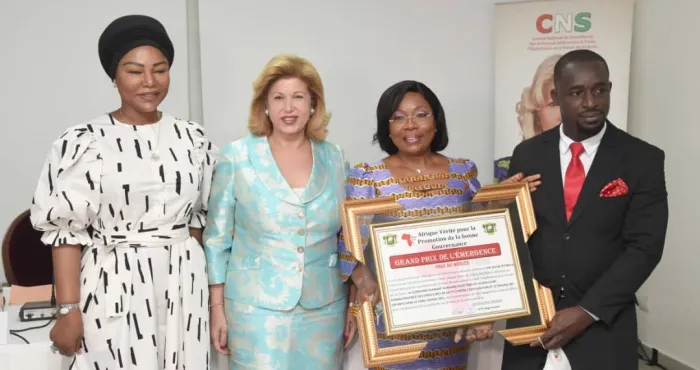 cote-divoire-travail-des-enfants-yao-patricia-sylvie-secretaire-executive-du-cns-recoit-une-distinction