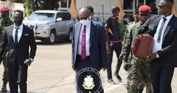 guinee-alpha-conde-part-se-soigner-aux-emirats-arabes-unis