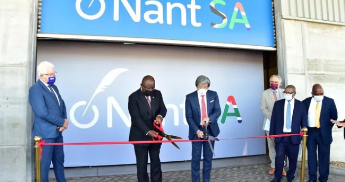 la-premiere-usine-de-vaccins-100-africains-lancee-en-afrique-du-sud