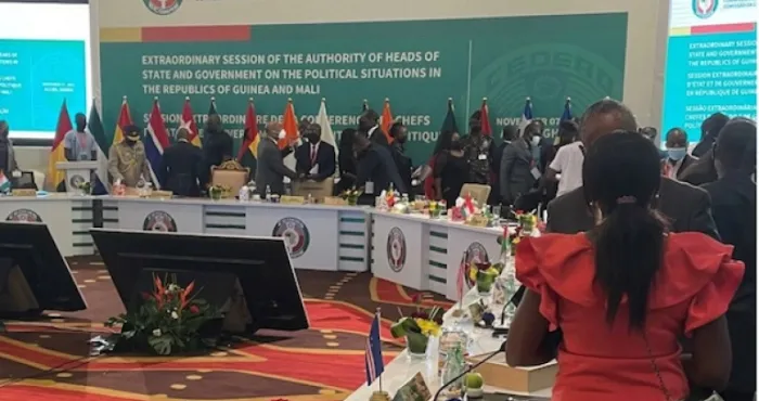 situation-politique-au-burkina-faso-la-cedeao-invite-les-militaires-a-retourner-dans-les-casernes