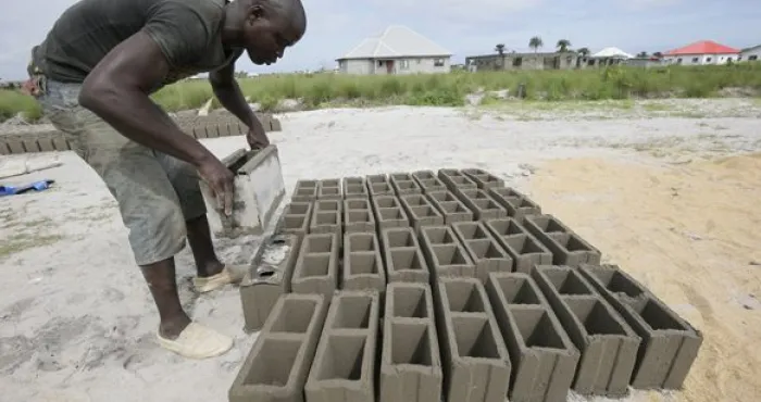 enquete-construction-dans-lunivers-des-fabricants-et-vendeurs-de-briques