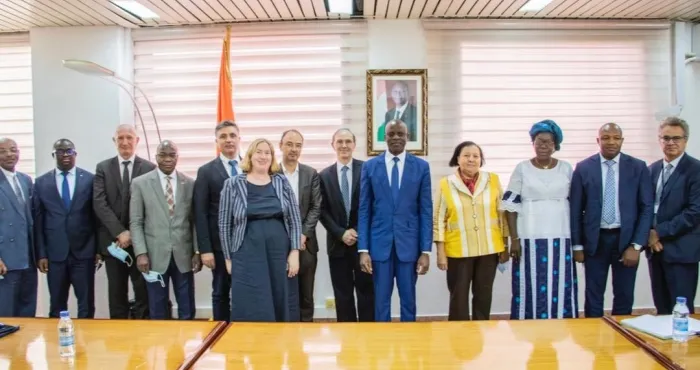 maladies-infectieuses-adama-diawara-et-mireille-dosso-evaluent-les-travaux-du-cepris