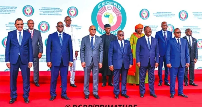 sanctions-de-la-cedeao-contre-les-regimes-militaires-la-fausse-polemique-sur-le-role-dalassane-ouattara-au-sein-de-linstitution