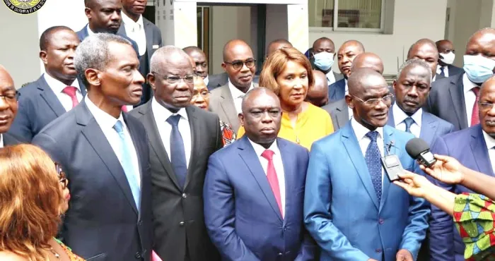 dialogue-politique-comment-le-gouvernement-montre-sa-bonne-foi-a-lopposition