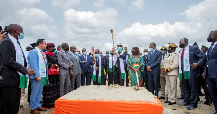 lutte-contre-les-risques-dinondation-patrick-achi-lance-les-travaux-douvrages-de-drainage-a-abidjan
