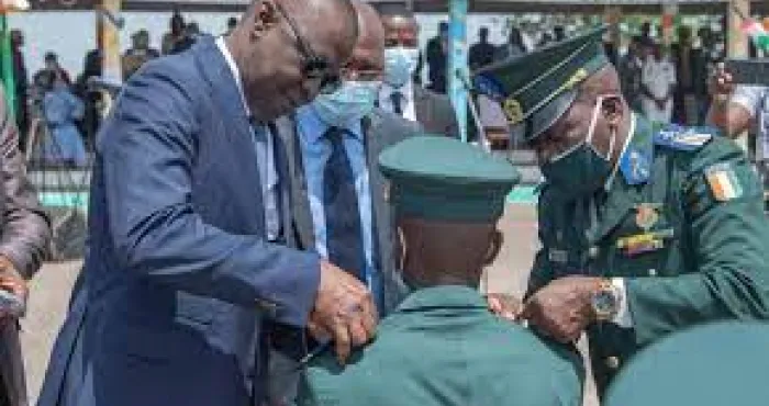 defense-nationale-le-ministre-amadou-kone-invite-les-militaires-a-la-rigueur