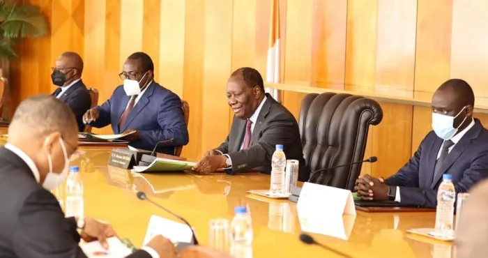 gouvernement-le-premier-ministre-patrick-achi-remet-la-demission-du-gouvernement-au-president-alassane-ouattara