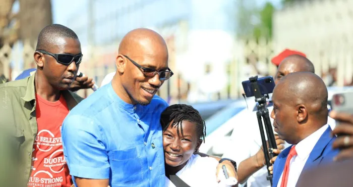 tractations-autour-de-lelection-a-la-fif-grosses-manoeuvres-de-la-fifa-et-de-la-caf-pour-imposer-drogba