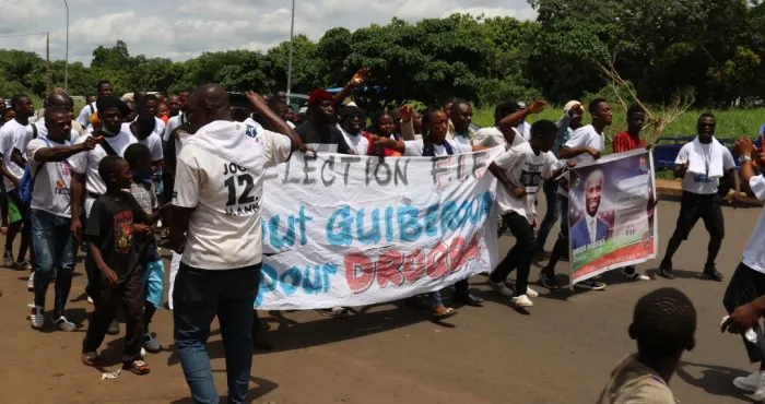 reportage-yamoussoukro-dans-la-desillusion-des-soutiens-de-drogba