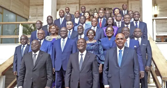 cherte-de-la-vie-grands-travaux-reconciliation-les-defis-qui-se-dressent-devant-le-gouvernement-achi