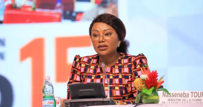 cop-15-2eme-edition-caucus-du-genre-la-ministre-nasseneba-fait-un-plaidoyer-pour-la-fin-des-discriminions-faites-aux-femmes-en-matiere-dappui-agricole
