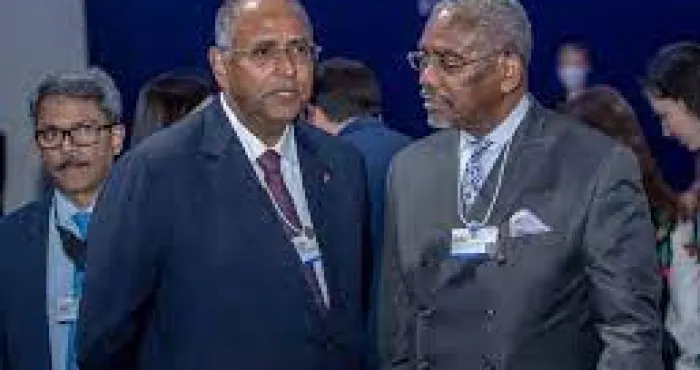 forum-economique-mondial-de-davos-patrick-achi-presente-les-potentialites-de-la-cote-divoire