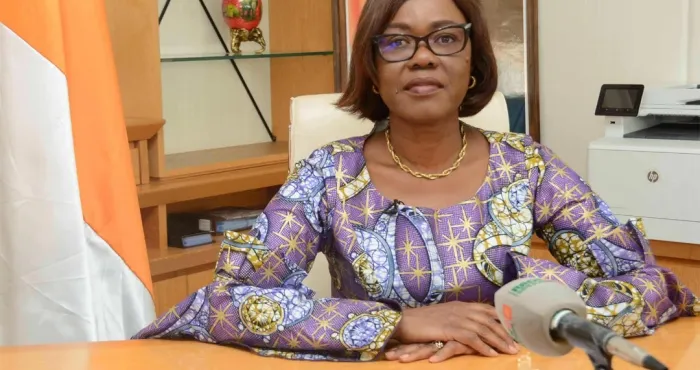 groupe-consultatif-pour-le-financement-du-plan-national-de-developpement-2021-2025-la-ministre-niale-kaba-face-a-la-presse-le-08-juin-2022