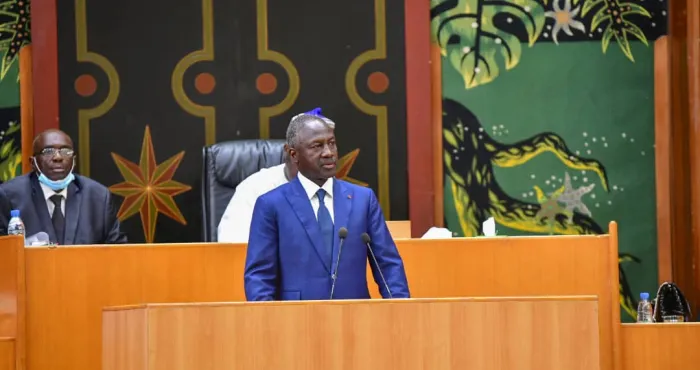 adama-bictogo-aux-parlementaires-senegalais