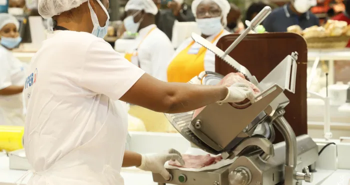 lecole-de-la-deuxieme-chance-un-programme-ambitieux-pour-linsertion-professionnelle-dun-million-de-jeunes-dici-2030