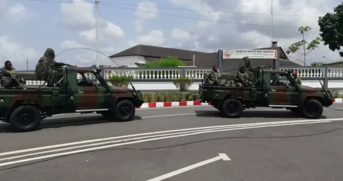 les-49-soldats-le-bon-sens-et-notre-opposition