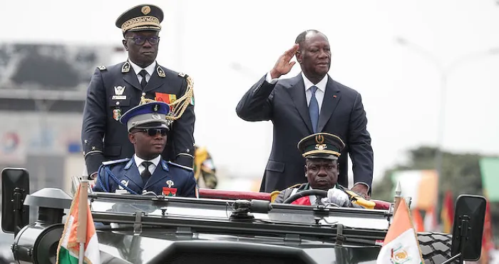 celebration-de-lindependance-la-jeunesse-ivoirienne-emboite-le-pas-a-alassane-ouattara