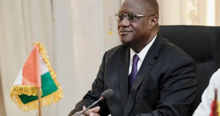 attribution-du-prix-national-dexcellence-au-ministere-de-la-defense-le-professionnalisme-de-tene-birahima-ouattara-reconnu