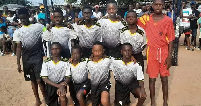 football-mondialito-2022-quatre-matches-de-feu-pour-les-quarts