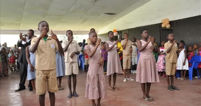reportage-a-4-jours-de-la-rentree-scolaire-2022-2023-des-choses-louches-se-passent-dans-des-ecoles-publiques