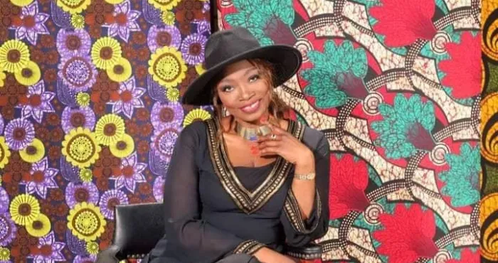 interview-chantal-taiba-artiste-chanteuse-sa-triple-fracture-ses-rapports-avec-bedie-gbagbo-ble-goude-ouattara-le-vieux-menekre-chantal-taiba-se-confesse