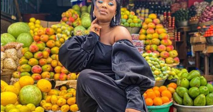 musique-roseline-layo-a-fait-sortir-son-alloco
