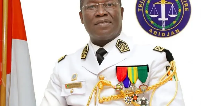 cote-divoire-des-policiers-et-gendarmes-pris-en-flagrant-delit-de-racket-convoques-devant-le-tribunal-militaire