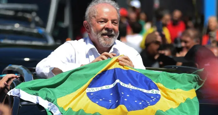 presidentielle-au-bresil-luiz-inacio-lula-da-silva-elu-a-la-majorite