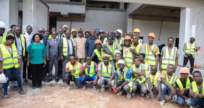 transport-le-ministre-amadou-kone-en-visite-sur-le-chantier-de-laerogare-de-san-pedro