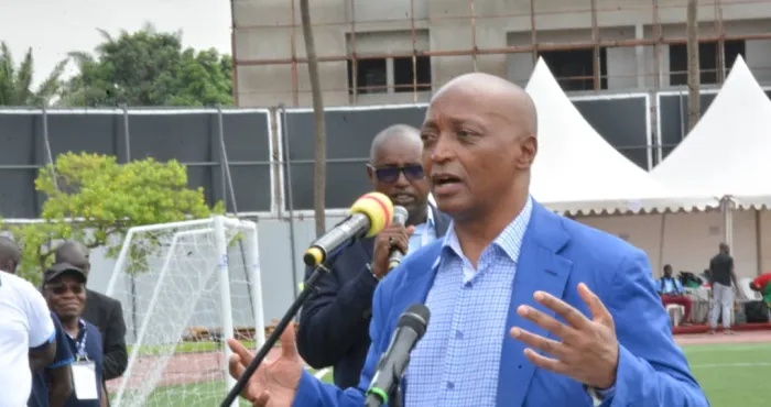 ouverture-du-championnat-de-football-scolaire-ufoa-b-patrice-motsep-le-meilleur-investissement-dans-le-football-cest-dans-le-football-scolaire