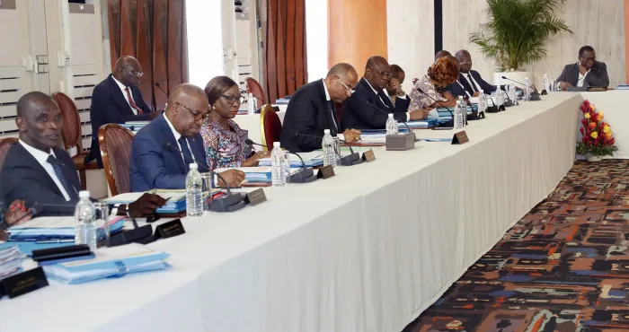 energies-renouvelables-et-efficacite-energetique-en-cote-divoire-plus-de-75-milliards-de-fcfa-de-la-kwf-pour-financer-deux-projets